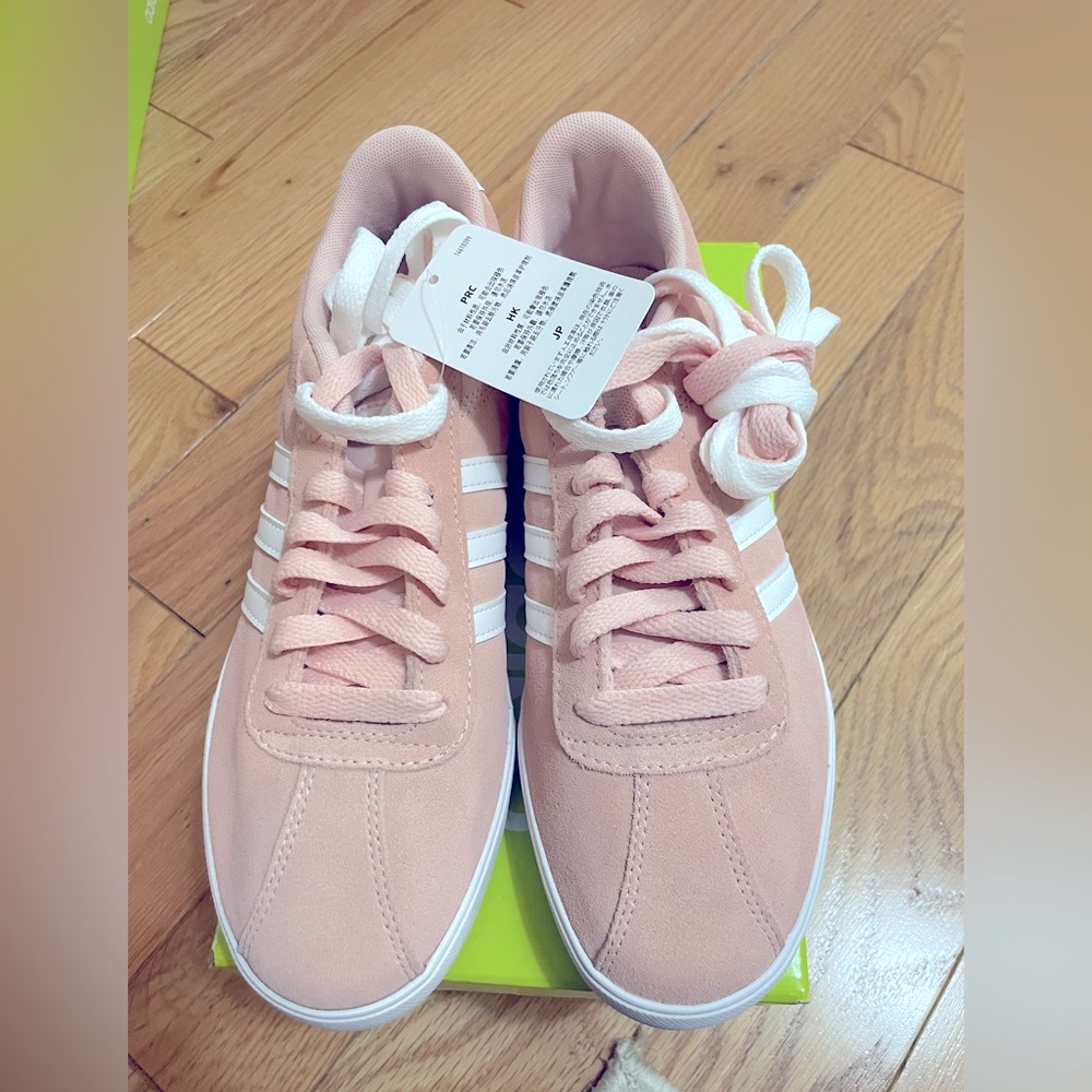 Adidas courtset pink size 7